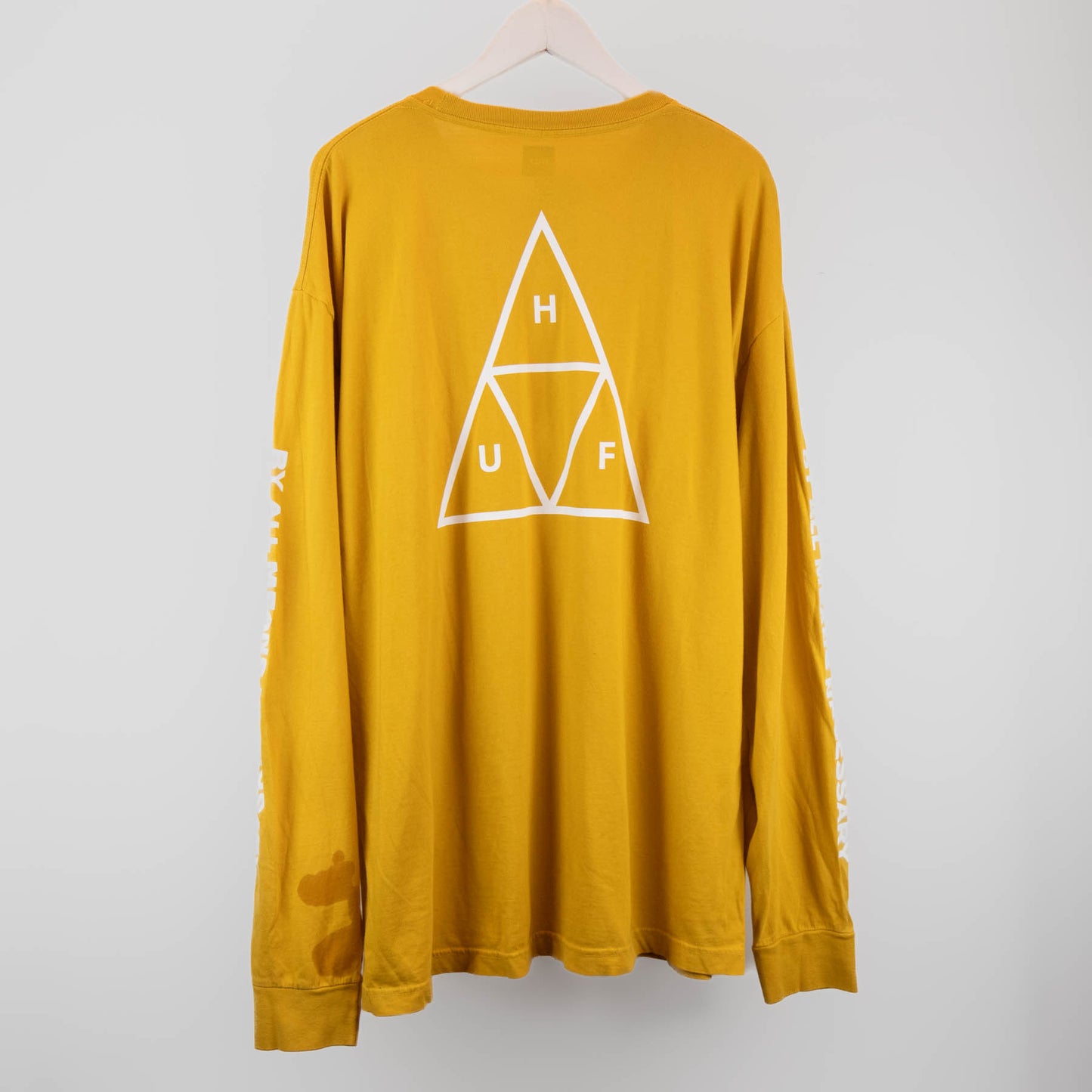 HUF - Essentials TT L/S Tee - Sauterne