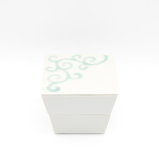 Seizan Kakewake Square Box - White | Imari Nabeshima Ware
