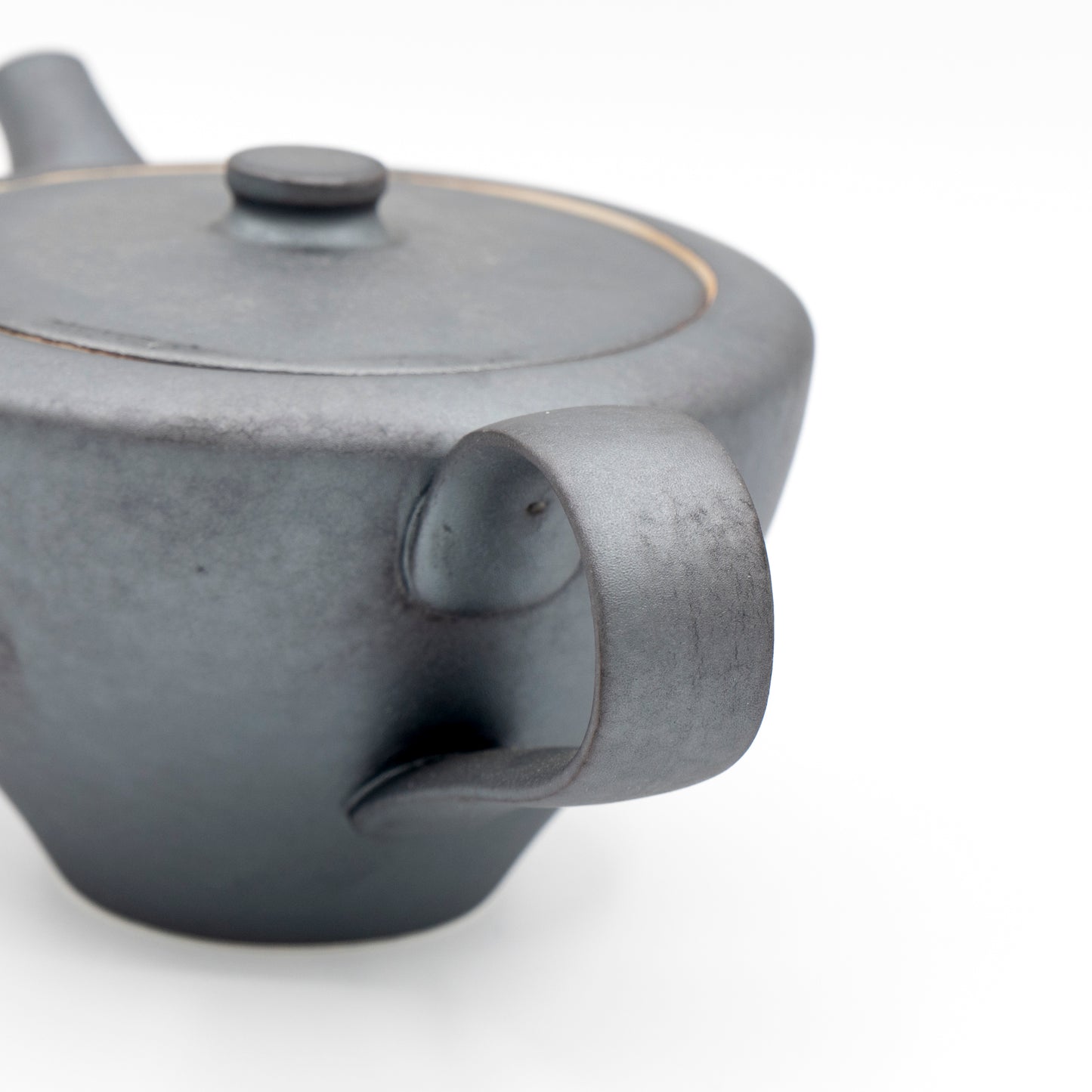 Seizan Yururi  Tea pot- Cobalt Black | Imari Nabeshima Ware