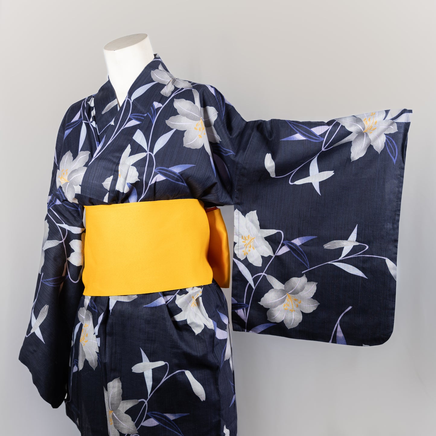 Vintage Yukata Kimono - Lilies in Navy