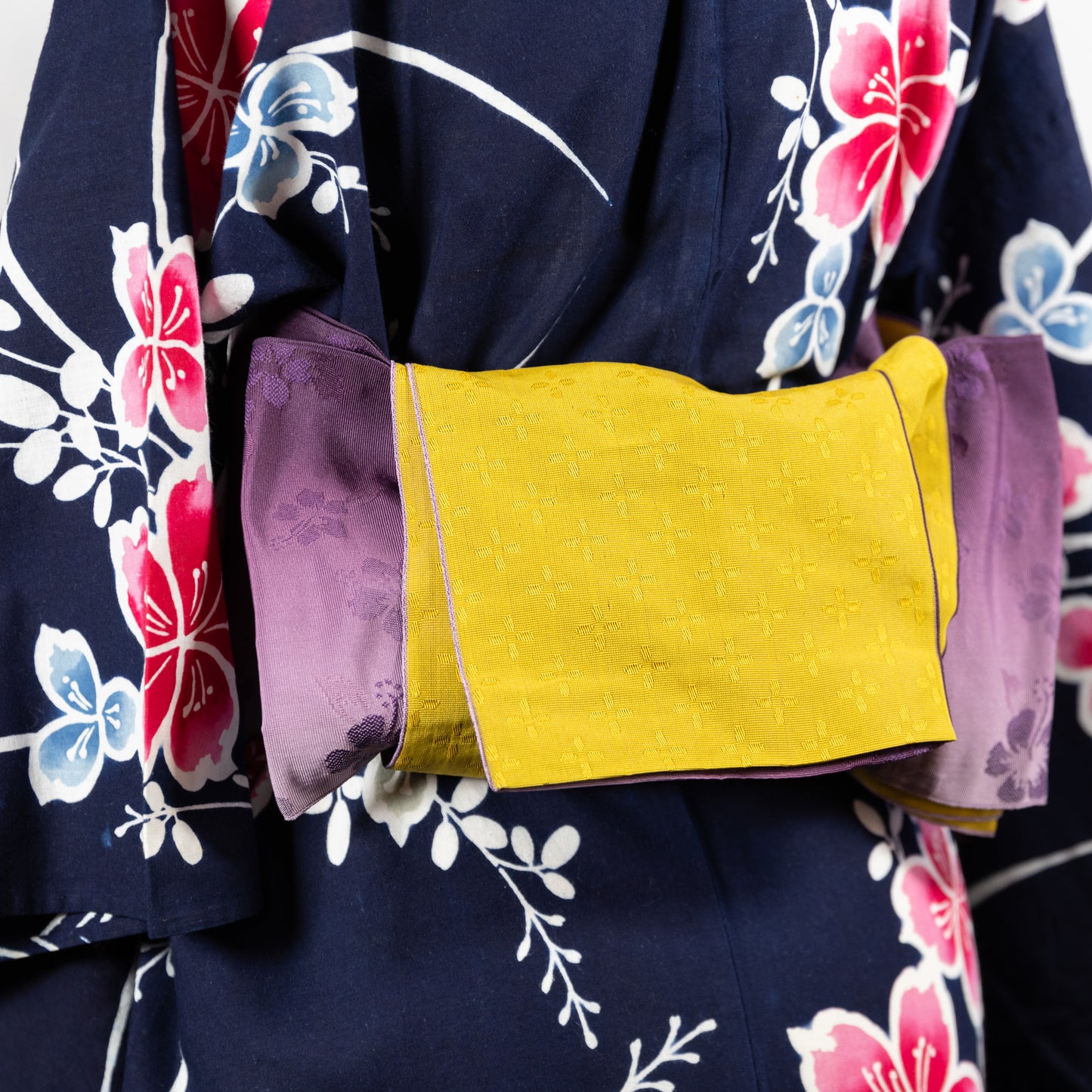 Vintage Retro Yukata Kimono - Flowers in Navy