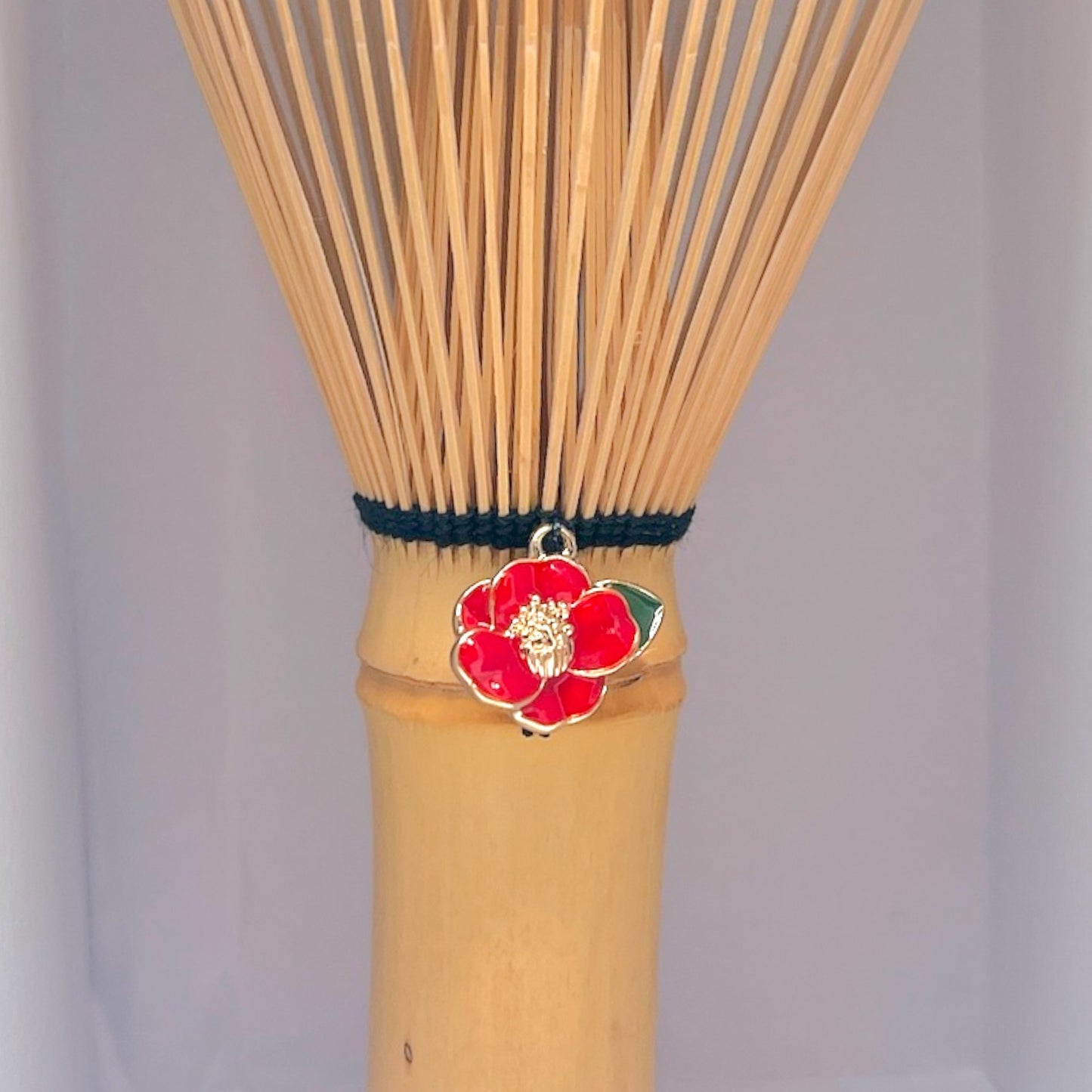Suikaen Chasen - Bamboo Whisk - Tsubaki
