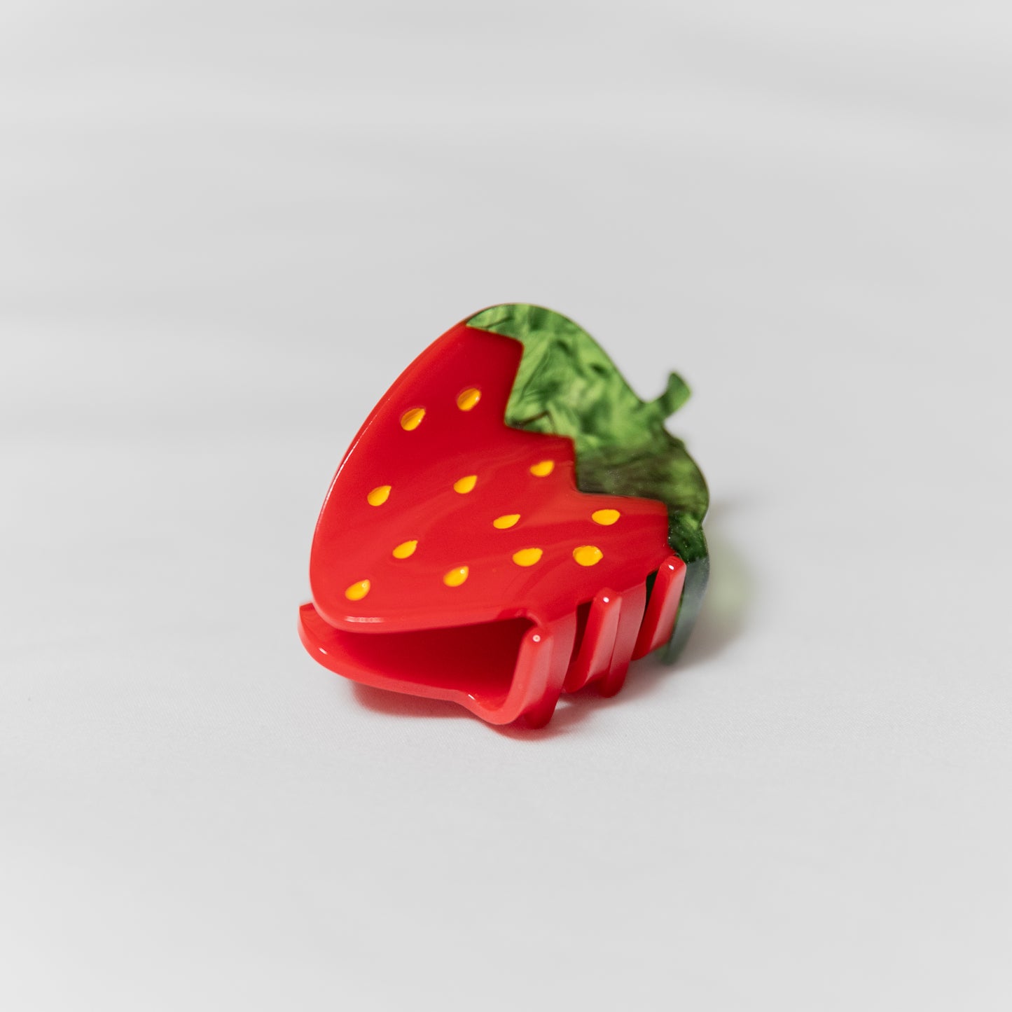 Jenny Lemons - Midi Red Strawberry Hair Claw Clip