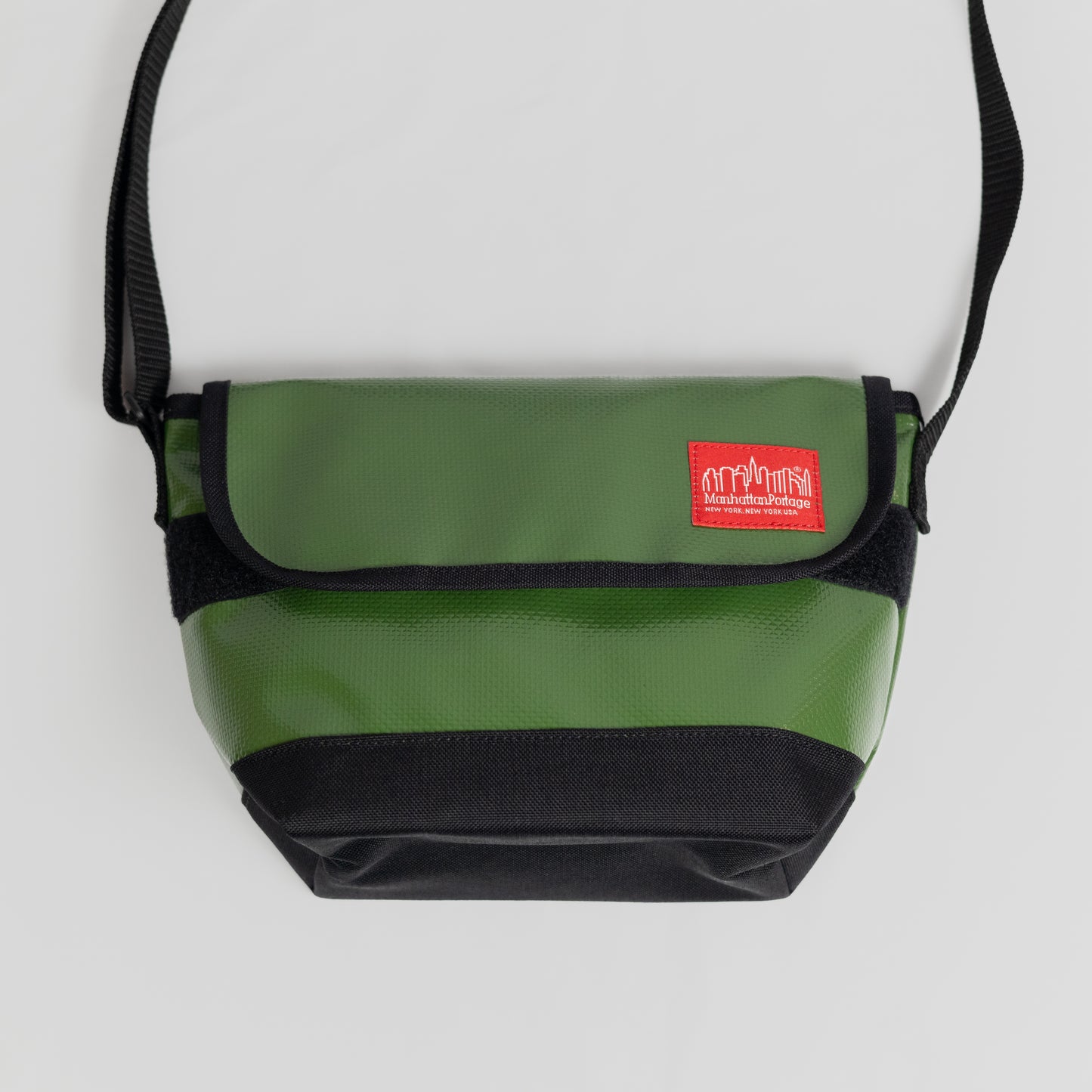 Manhattan Portage - Vinyl Messenger Bag - Olive