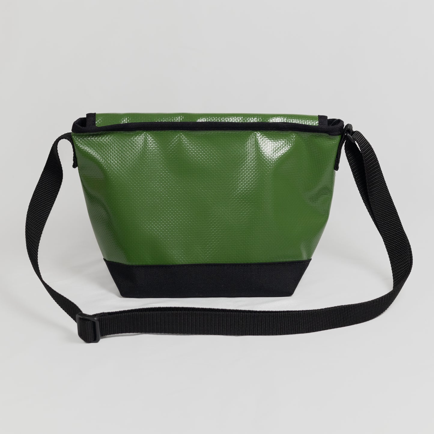 Manhattan Portage - Vinyl Messenger Bag - Olive