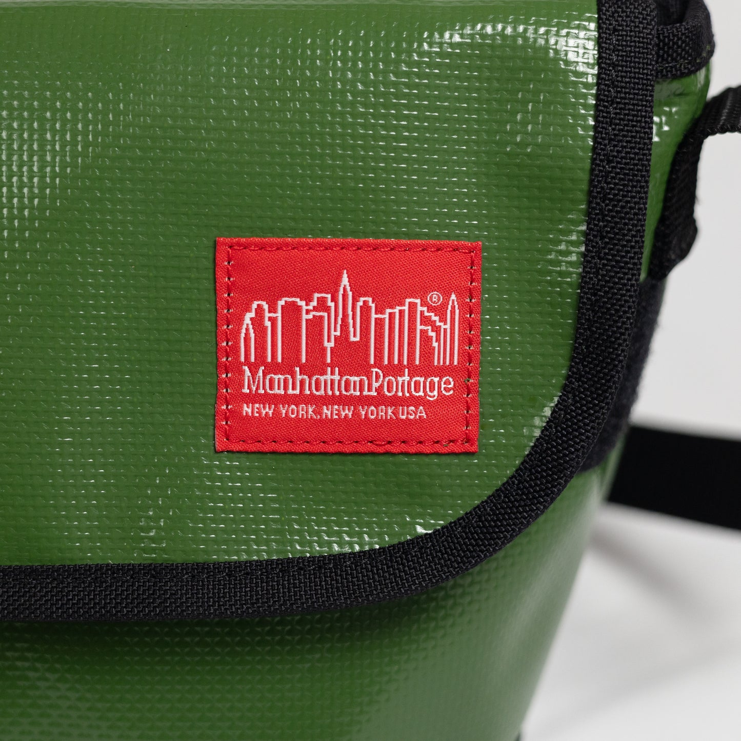 Manhattan Portage - Vinyl Messenger Bag - Olive