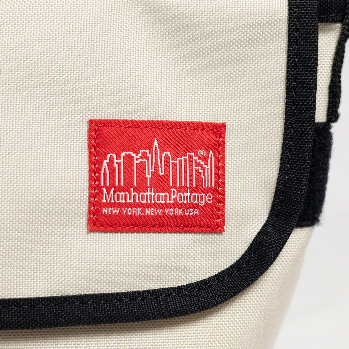 Manhattan Portage - Mini Ny Messenger Bag - Ivory