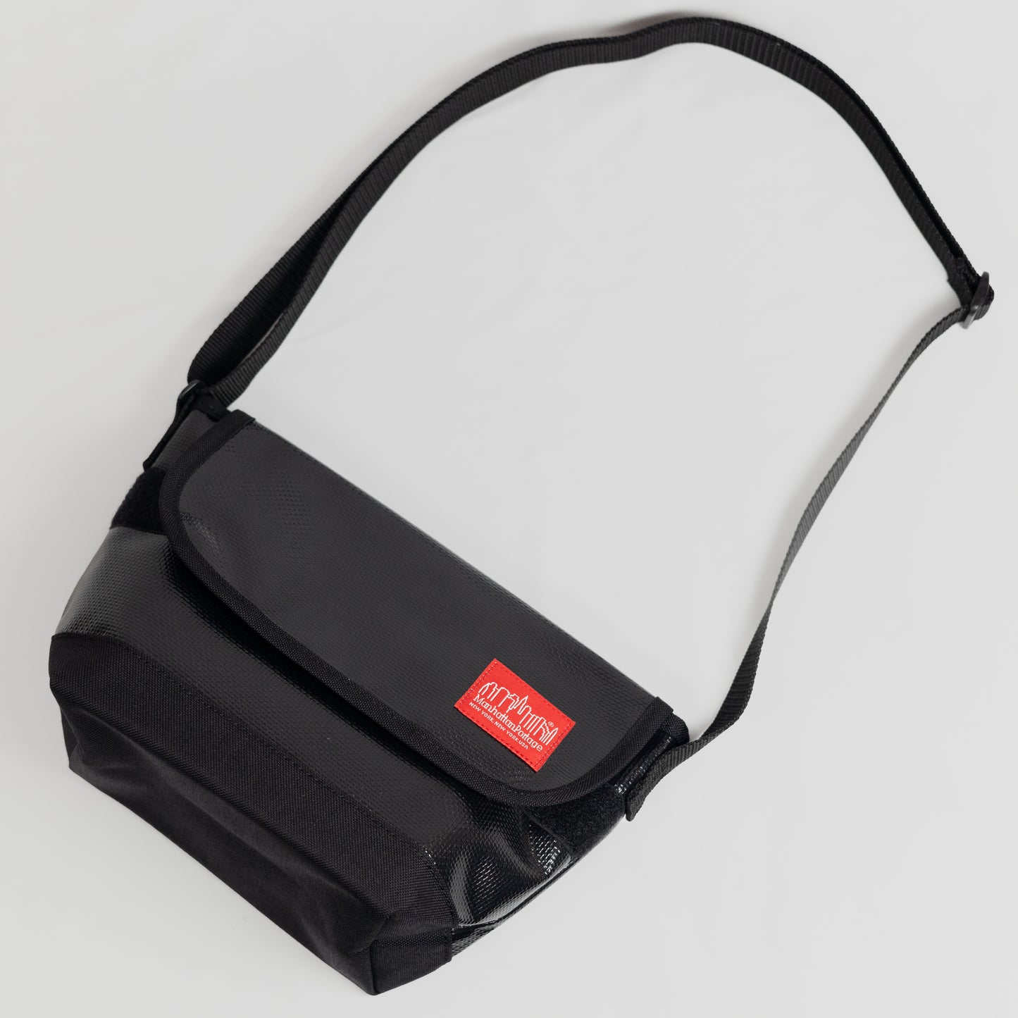 Manhattan Portage - Vinyl Messenger Bag - Black