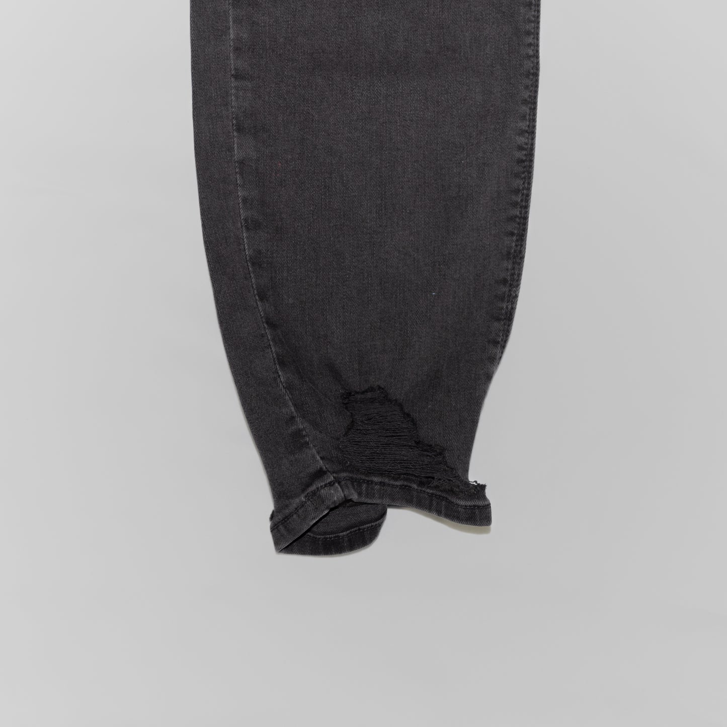 J Brand - Bellatrix Destruct Jeans