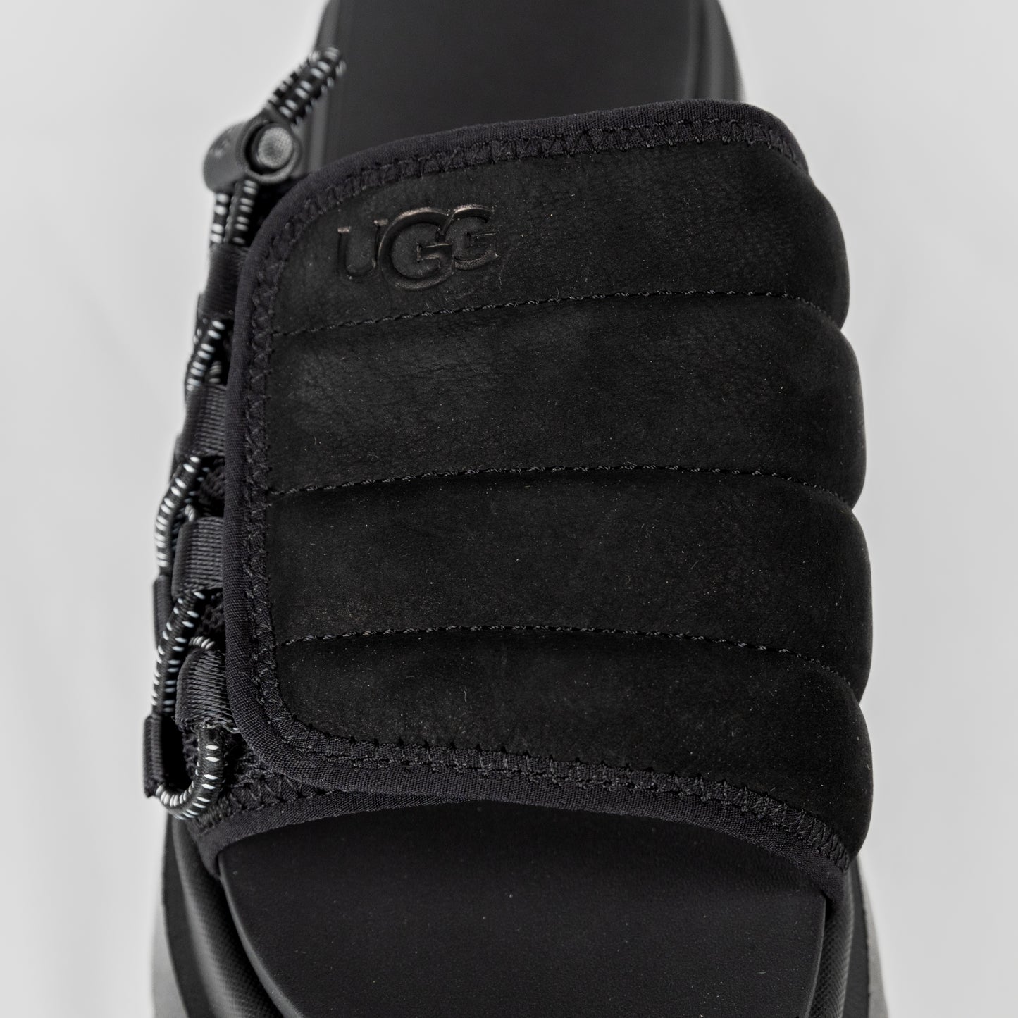 UGG - Callie - Black