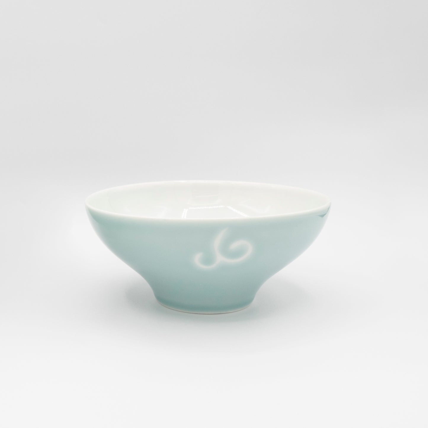 Seizan Kakewake Bowl - Blue | Imari Nabeshima Ware