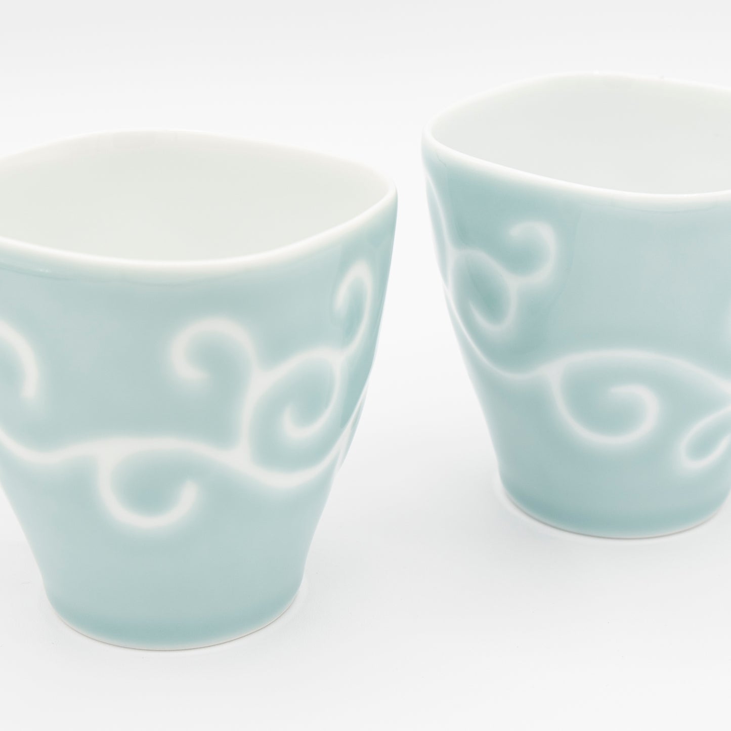 Seizan Kakewake Wave Mug - Blue | Imari Nabeshima Ware