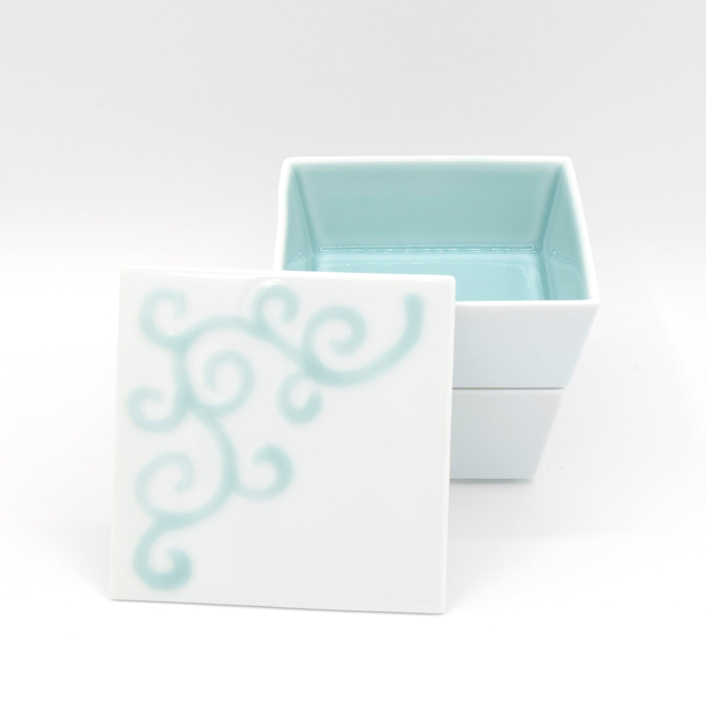 Seizan Kakewake Square Box - White | Imari Nabeshima Ware