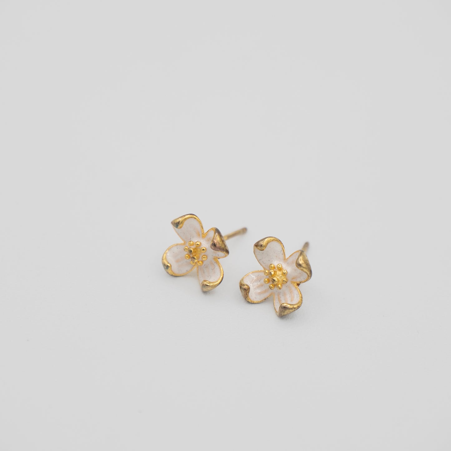 Lune Noir - Flower Stud Earring - Gold
