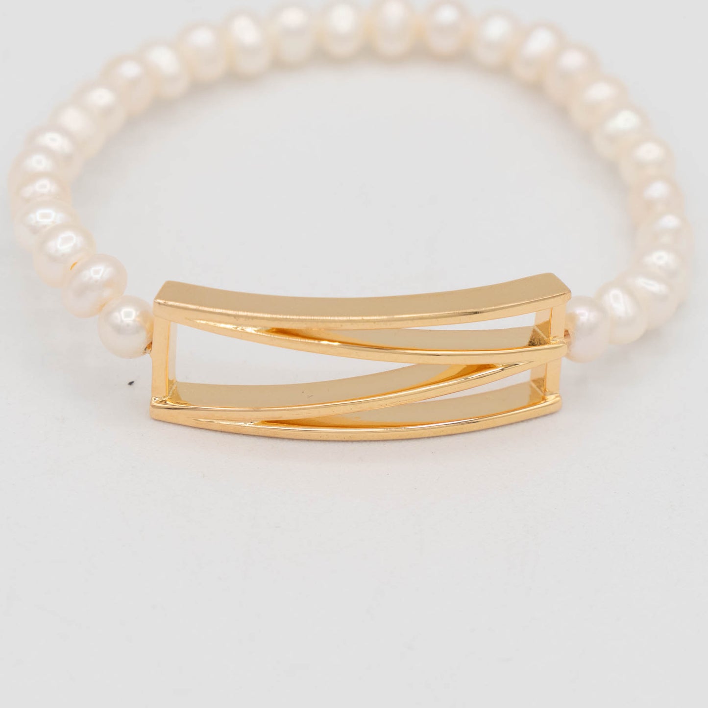 Stellar Hollywood - Initial Pearl Bracelet - M - Gold