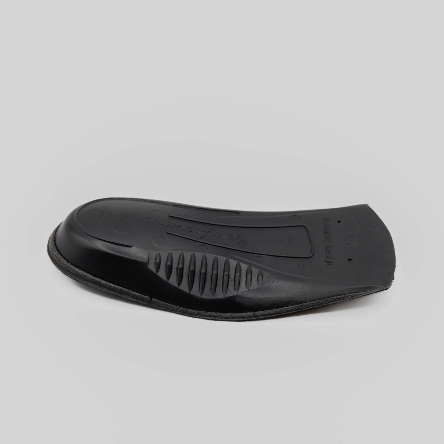 Superfeet -Size C  Black Male 6-1/2 to 8 Deluxe Flats Insoles - Black