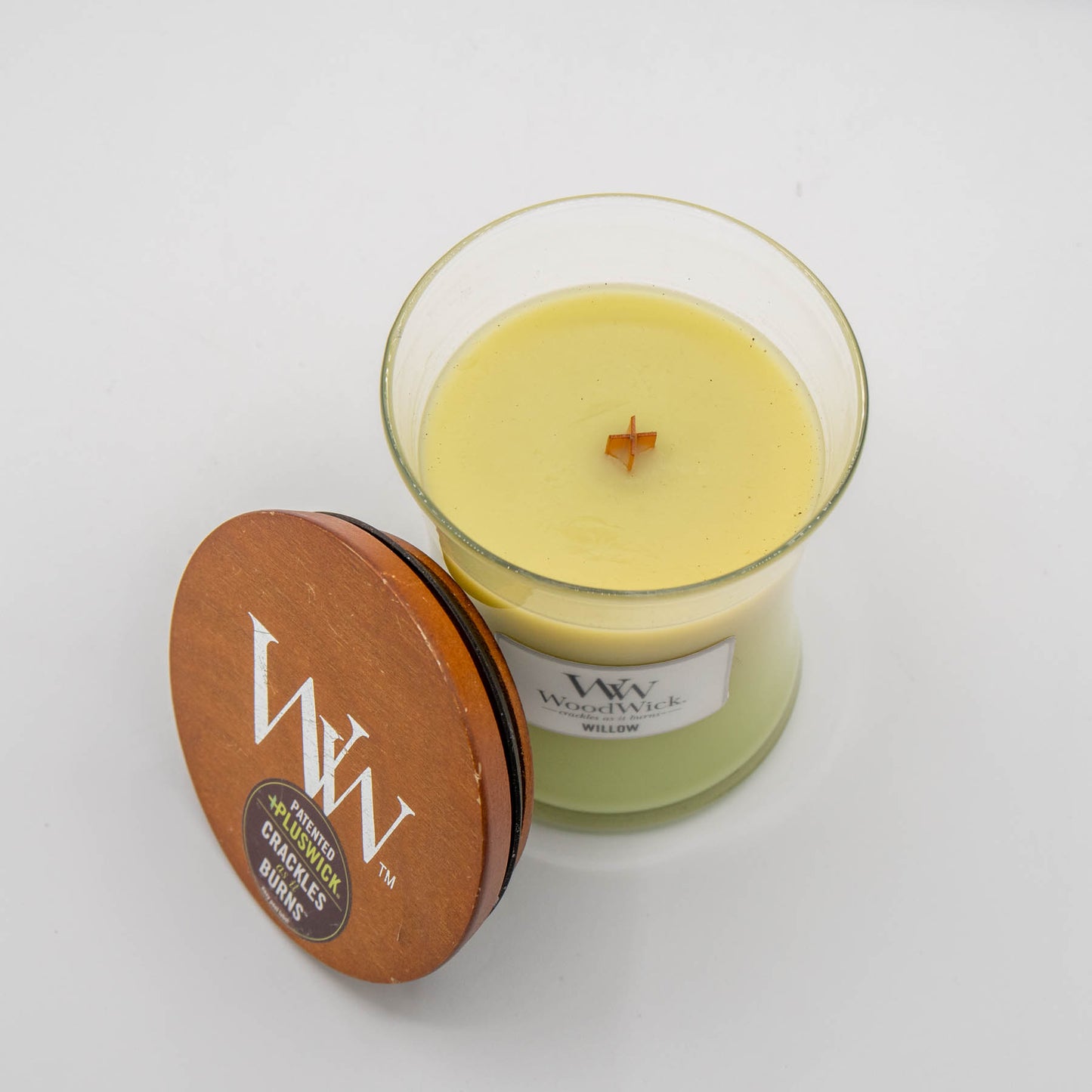 Wood Wick - Medium Cracking Candle - Willow