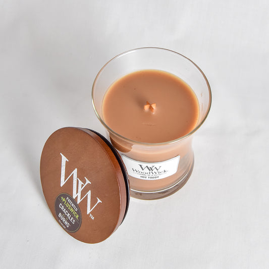 Wood Wick - Medium Cracking Candle - Hot Toddy